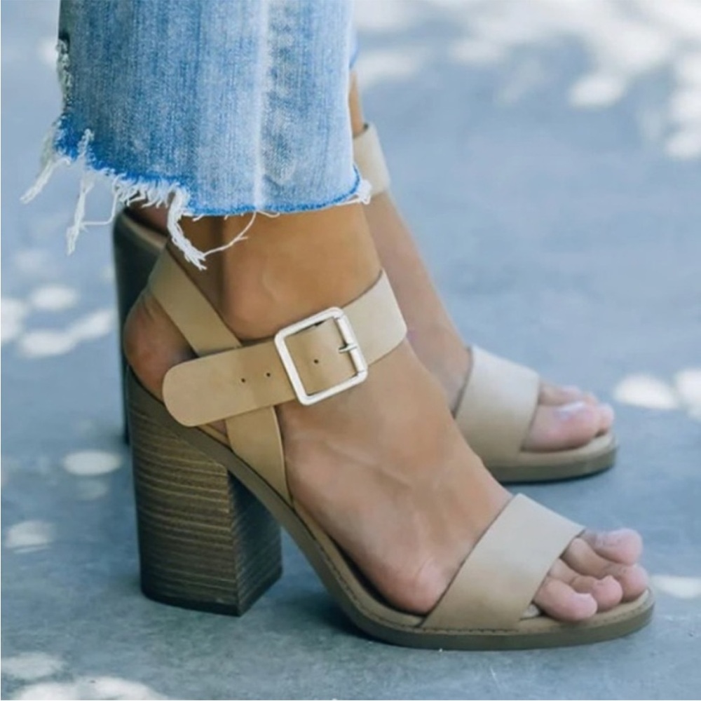 VICI Women's Tan Cooper Block Heeled Sandals